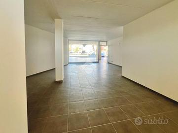 NEGOZIO A CASTELLALTO