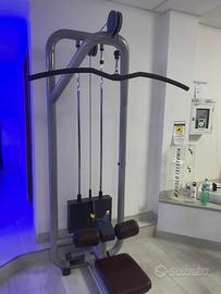 TECHNOGYM LAT MACCHINE