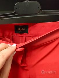 Pantalone rosso rifinitura in pelle