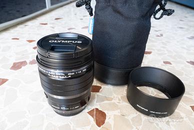 Olympus 45mm f1.2 Pro