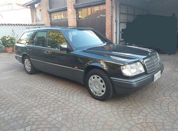 Mercedes E station wagon 1995