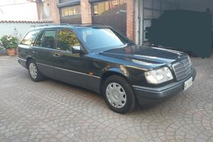 Mercedes E station wagon 1995