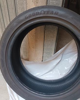 4 gomme good year estive Eagle F1 225 45 r19