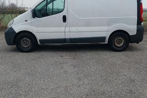 Furgone gancio traino 1.9 dci