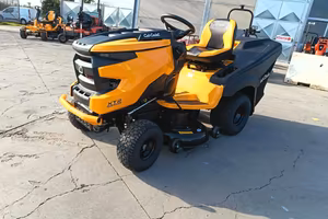 Trattorino tagliaerba Cub Cadet XT2 QR 106 nuovo