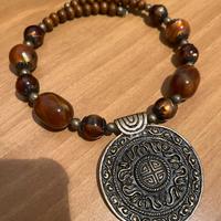 Collana Etnica con Amuleto Tibetano Melong e