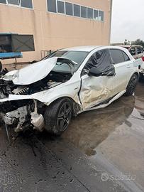 mercedes classe a 2022 incidentata