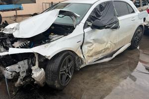 mercedes classe a 2022 incidentata