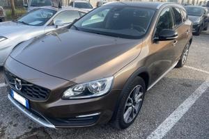 Volvo V60 Cross Country D3 Geartronic Summum