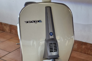 Vespa 50 special