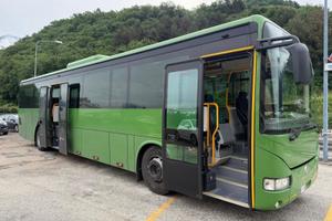 Autobus/ Crossway con pedana disabile