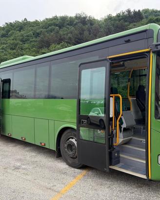 Autobus/ Crossway con pedana disabile