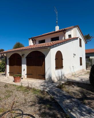 Villa indipendente 10 mt dal mare GIANNELLA