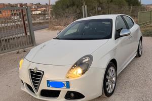 Alfa Romeo Giulietta 1.6 JTDm-2 105 CV modello spo