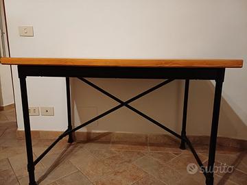 Scrivania legno/metallo