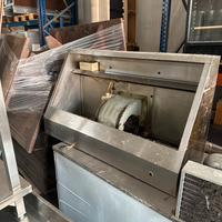 Cappa con motore e regolatore