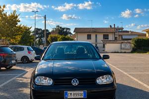 GOLF IV