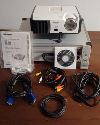 Videoproiettore SHARP XR-32X DLP completo di cavi