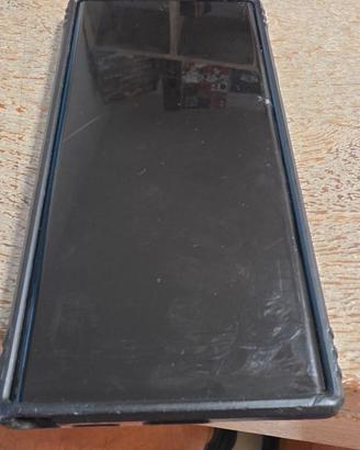 Samsung s23 con schermo danneggiato