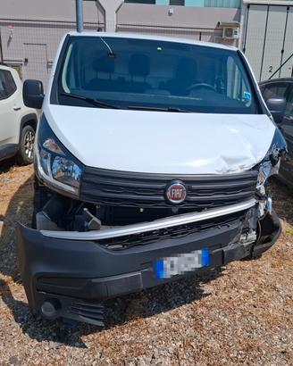 Fiat Talento incidentato 