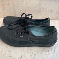 Scarpe Vans nere originali numero 38