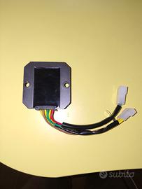 regolatore di tensione 