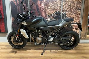 Husqvarna Svartpilen 801 - Solo 6.914 km