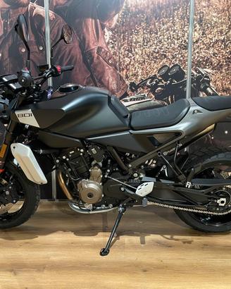 Husqvarna Svartpilen 801 - Solo 6.914 km