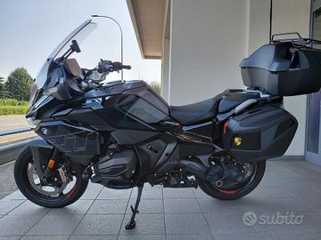BMW R 1300 RT TRIPLE BLACK