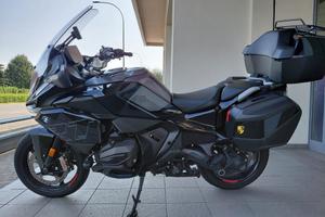 BMW R 1300 RT TRIPLE BLACK