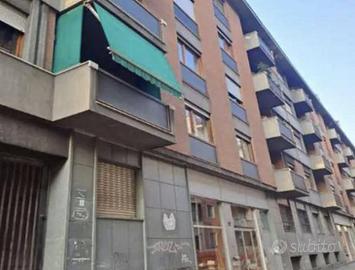 Immobile in asta di 137 m² con 5 locali a Torino