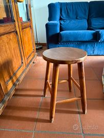 Sgabello piccolo legno