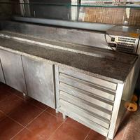 banco frigo pizzeria - piano in granito