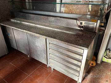 banco frigo pizzeria - piano in granito