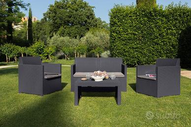 Set Giardino 2 Poltrone 1 Divano 1 Tavolo(2 mod.)