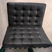 Poltrona stile Barcelona nera