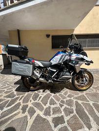 BMW R1250 GS HP in perfette condizioni