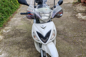 Suzuki sixteen 125