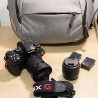 Panasonic G90 + Lumix 12-60 mm e 25 f/1.8 + borsa