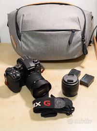 Panasonic G90 + Lumix 12-60 mm e 25 f/1.8 + borsa