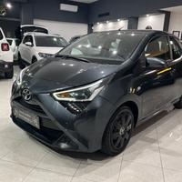 Toyota Aygo 5 porte x-play MMT