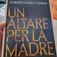 libro Un altare per la madre