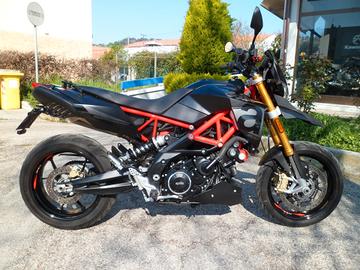 Aprilia Dorsoduro 900