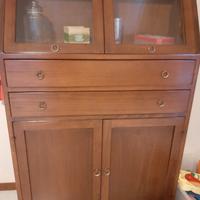 Madia in legno con vetrinetta