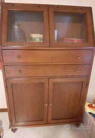 Madia in legno con vetrinetta