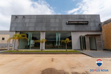 Locale commerciale zona Targia