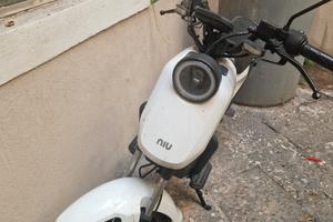 ciclomotore elettrico UQ GT
