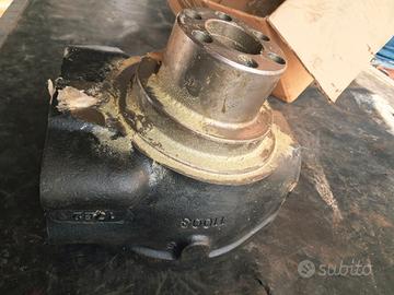 Snodo sterzo FIAT HITACHI FB110 CASE 580 CNH 85805