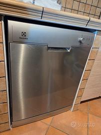 Lavastoviglie Electrolux REX inox RSF5202LOX – poc
