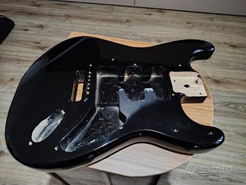 body Stratocaster nero